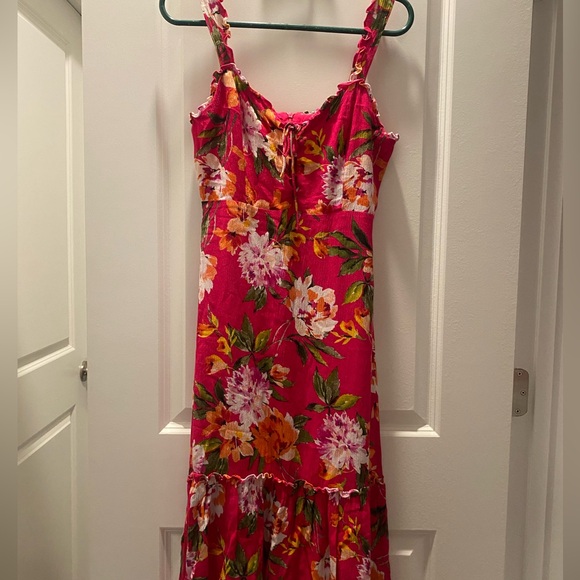Lulus Dresses & Skirts - lulu’s Floral Dress Size S